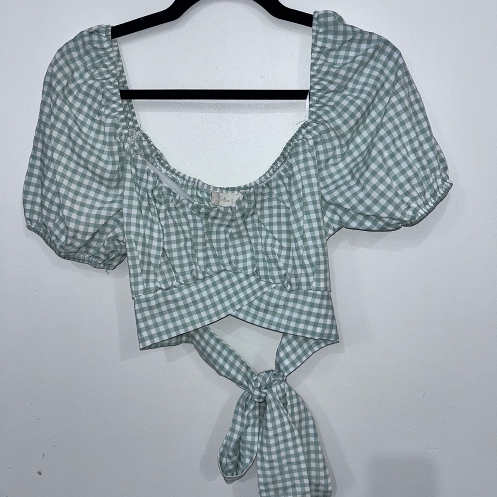 Altar’d State Gingham Green Cropped Puff Sleeve Top